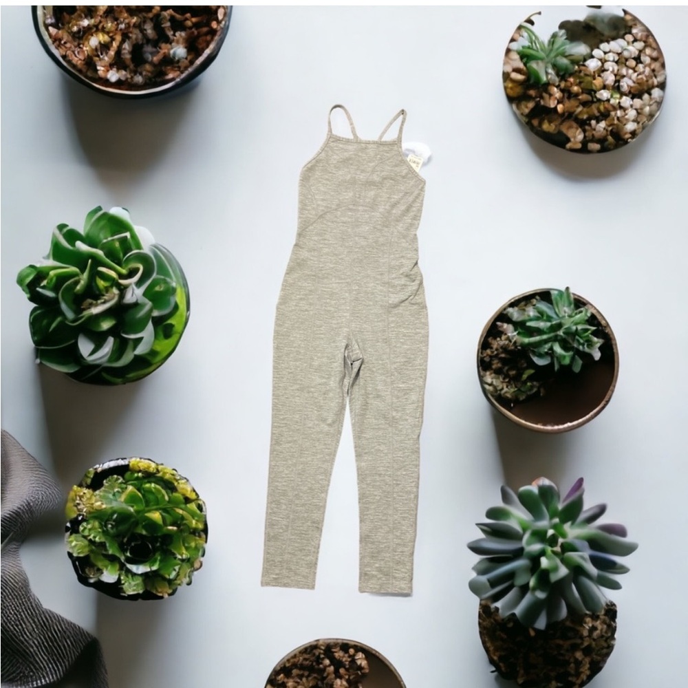 Free people movement one-piece - Picture 6 of 7